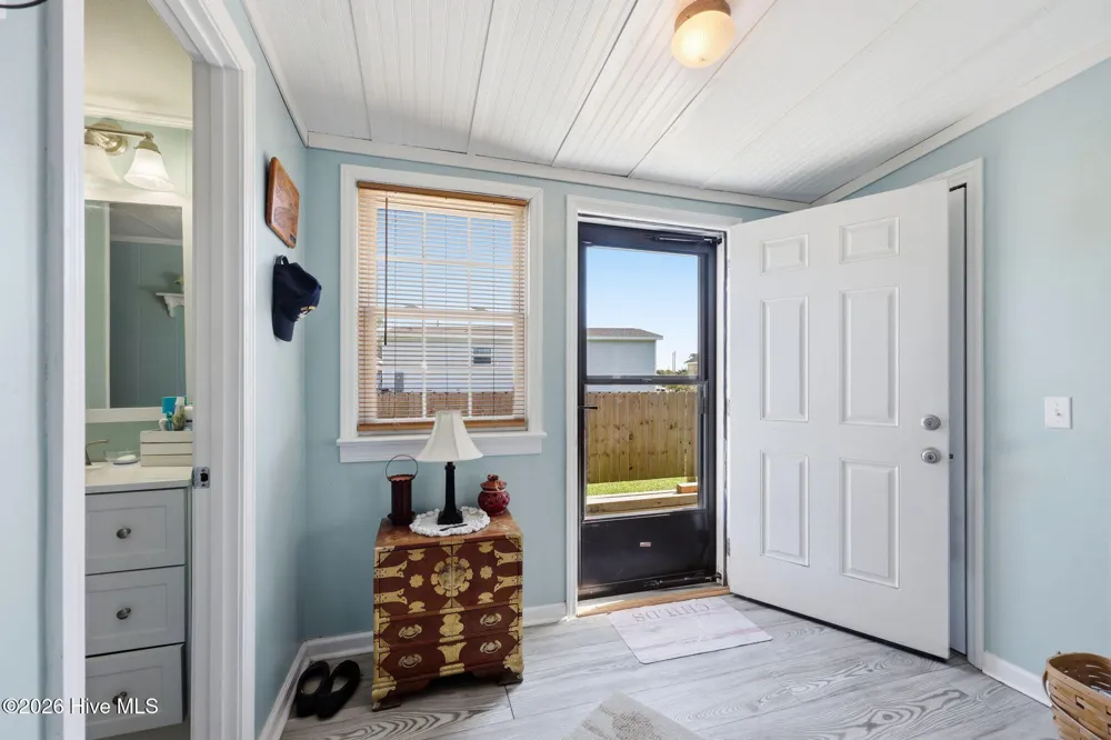 899 Island Road Harkers Island, NC 28531