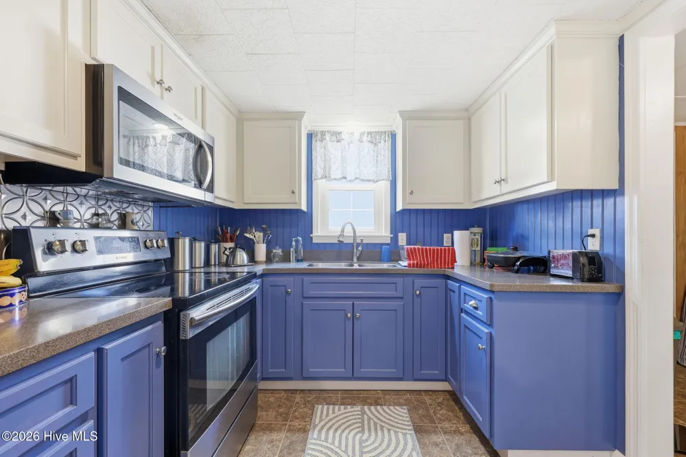899 Island Road Harkers Island, NC 28531