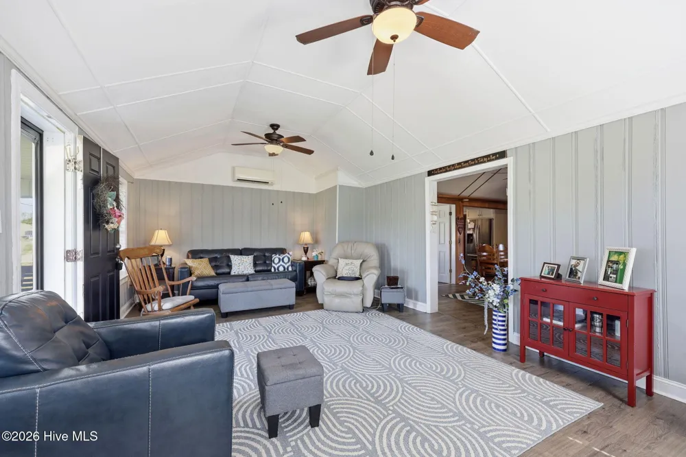 899 Island Road Harkers Island, NC 28531