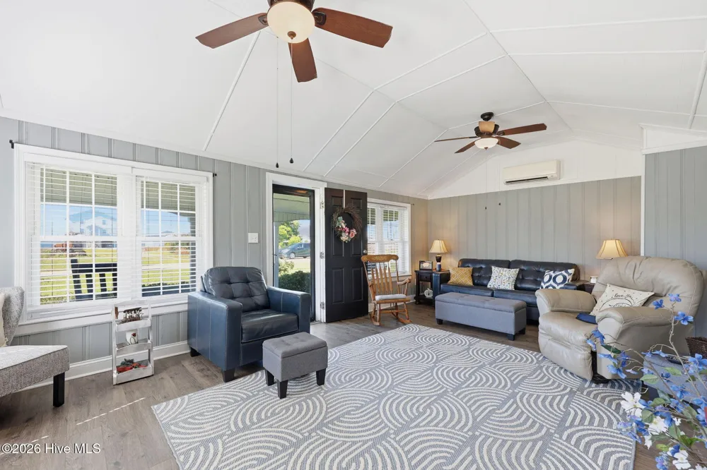 899 Island Road Harkers Island, NC 28531