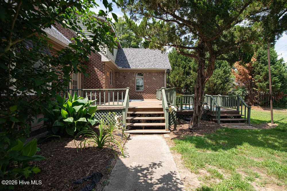 1020 Holly Creek Boulevard Williamston, NC 27892