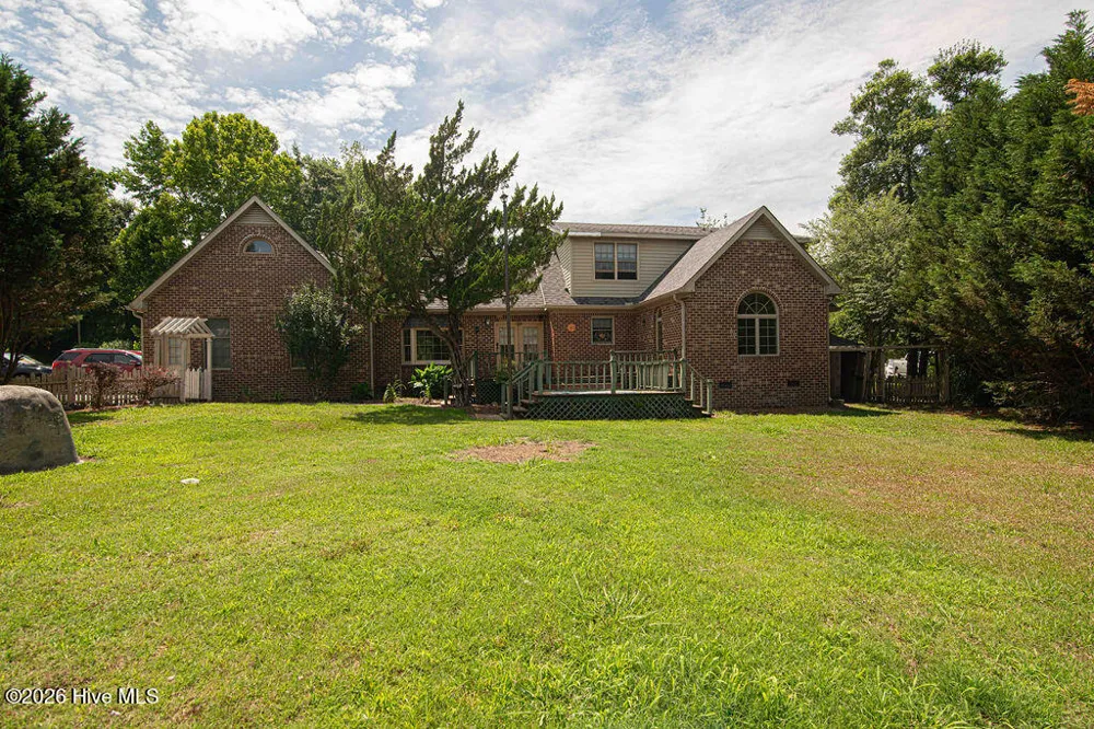 1020 Holly Creek Boulevard Williamston, NC 27892