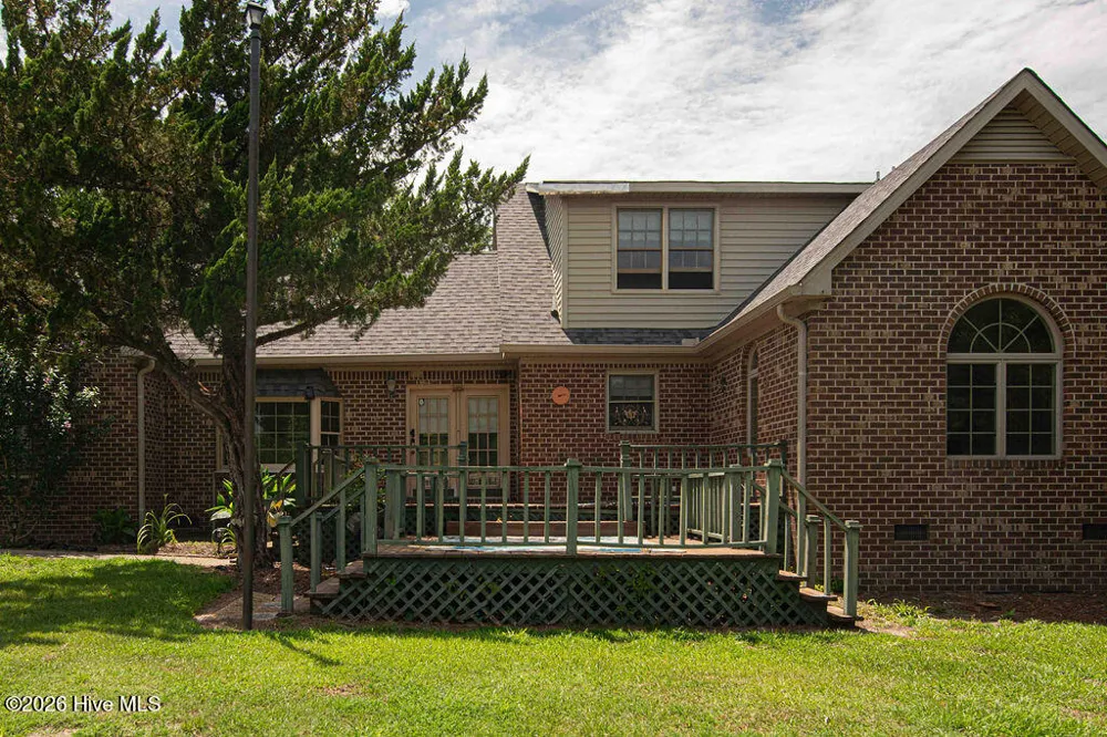 1020 Holly Creek Boulevard Williamston, NC 27892