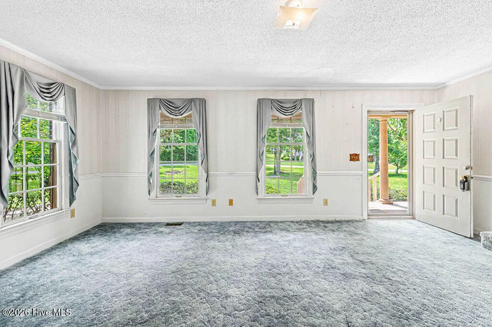 1020 Holly Creek Boulevard Williamston, NC 27892