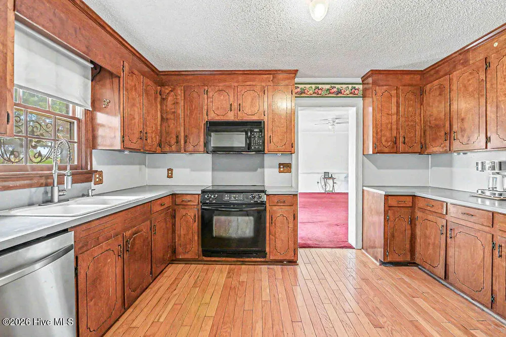 1020 Holly Creek Boulevard Williamston, NC 27892