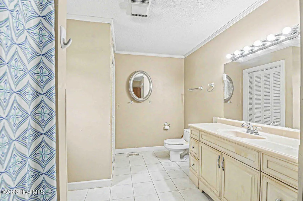 1020 Holly Creek Boulevard Williamston, NC 27892