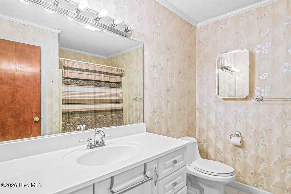 1020 Holly Creek Boulevard Williamston, NC 27892