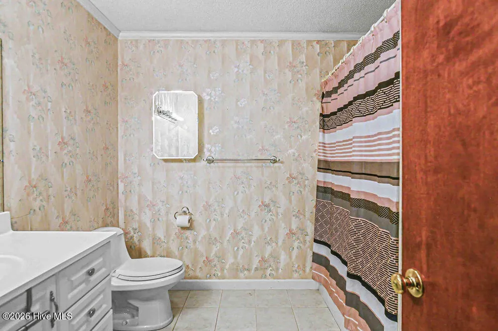 1020 Holly Creek Boulevard Williamston, NC 27892