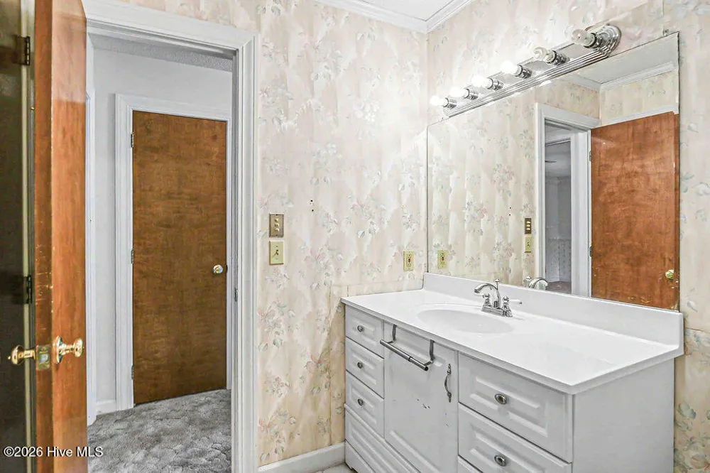 1020 Holly Creek Boulevard Williamston, NC 27892