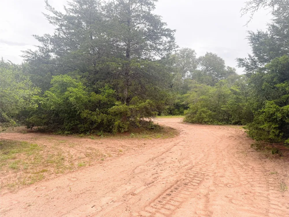 986 Private Road 1024 Hallettsville, TX 77964