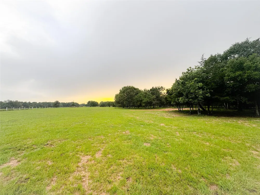 986 Private Road 1024 Hallettsville, TX 77964
