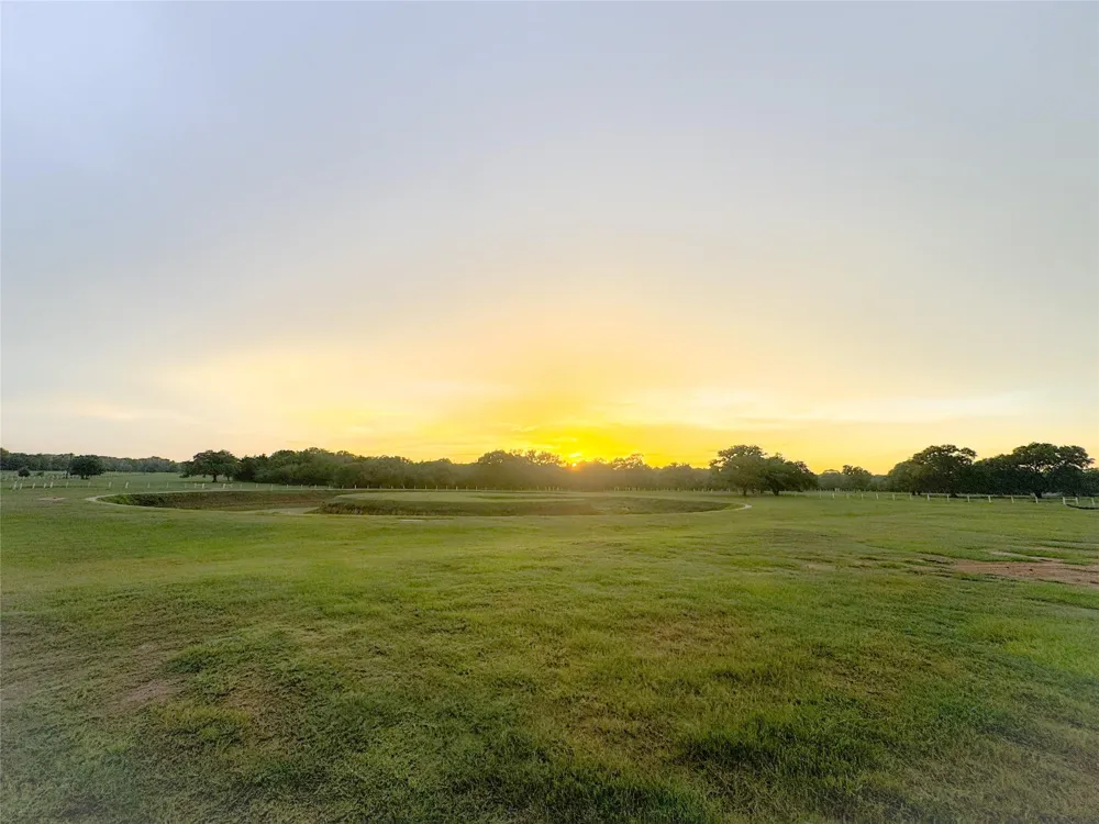 986 Private Road 1024 Hallettsville, TX 77964