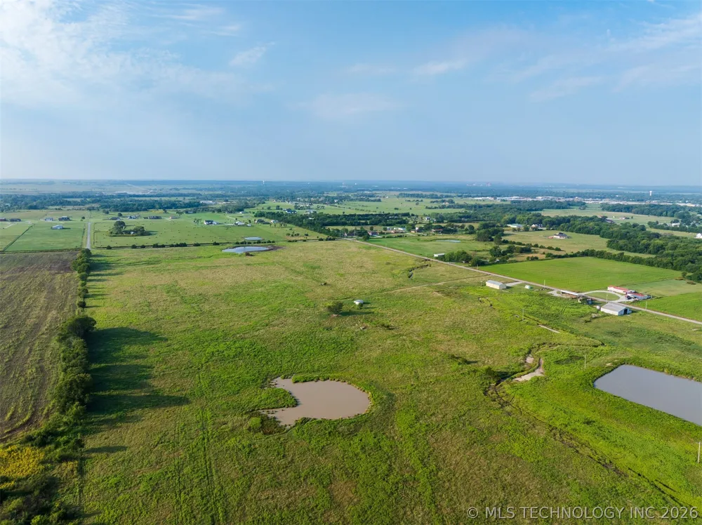 7 3990 ROAD Dewey, OK 74029