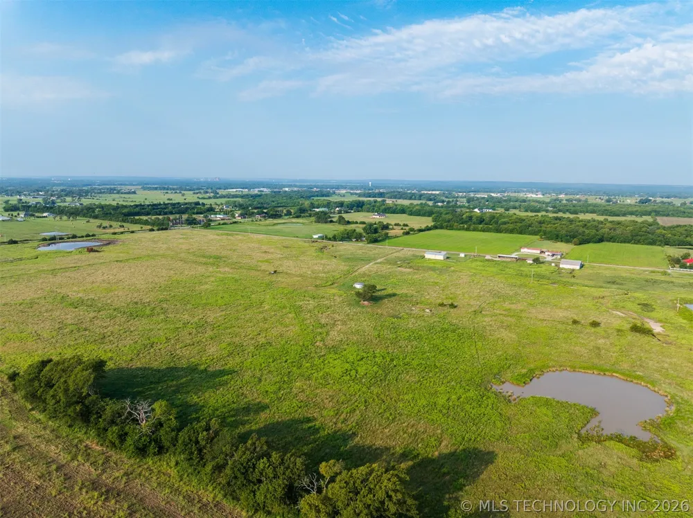7 3990 ROAD Dewey, OK 74029