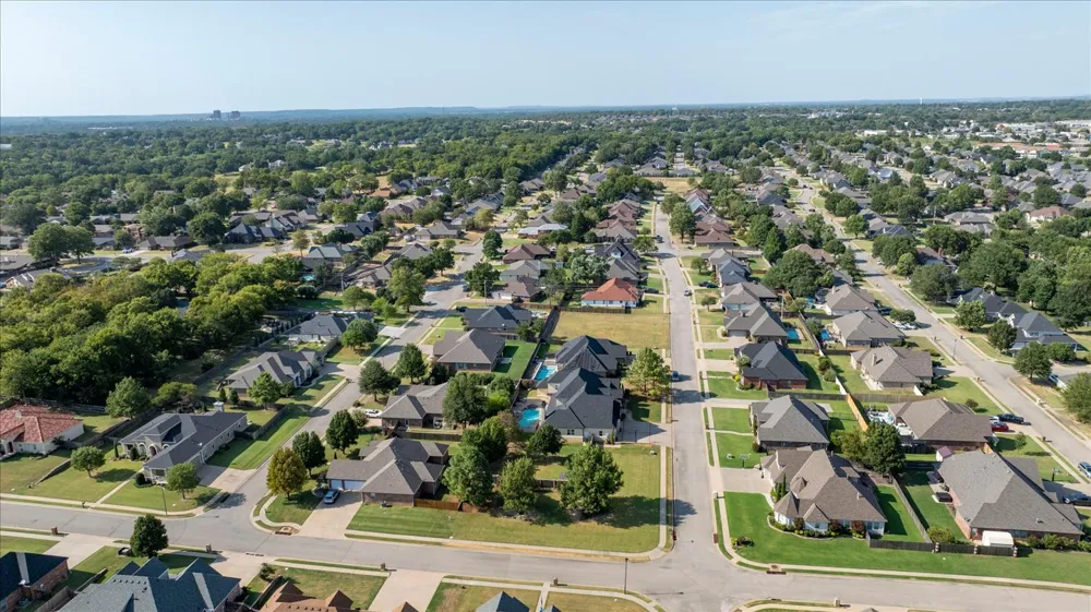 3115 Kingston Drive Bartlesville, OK 74006