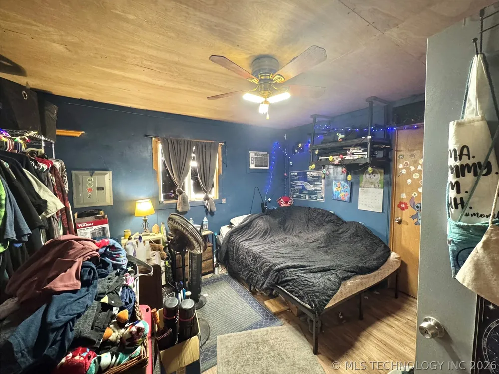 1013 S Mullins Avenue Hominy, OK 74035