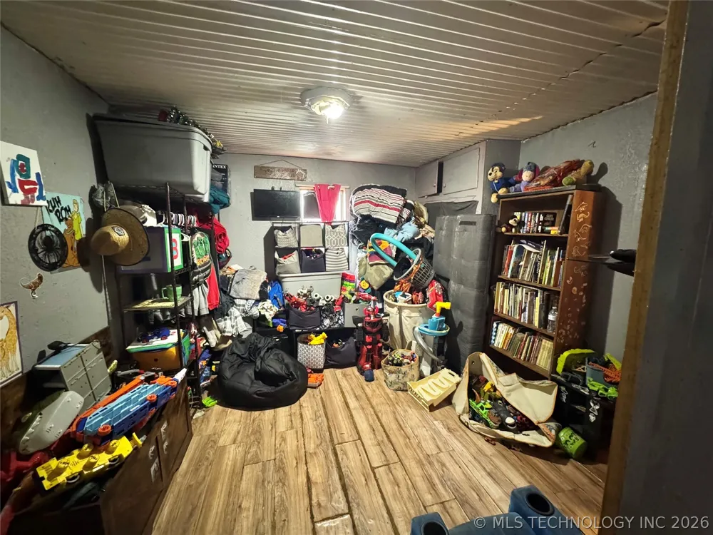 1013 S Mullins Avenue Hominy, OK 74035
