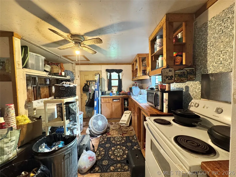 1013 S Mullins Avenue Hominy, OK 74035