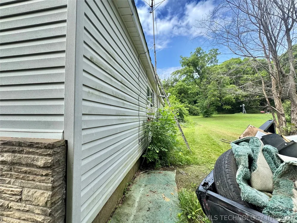 1013 S Mullins Avenue Hominy, OK 74035