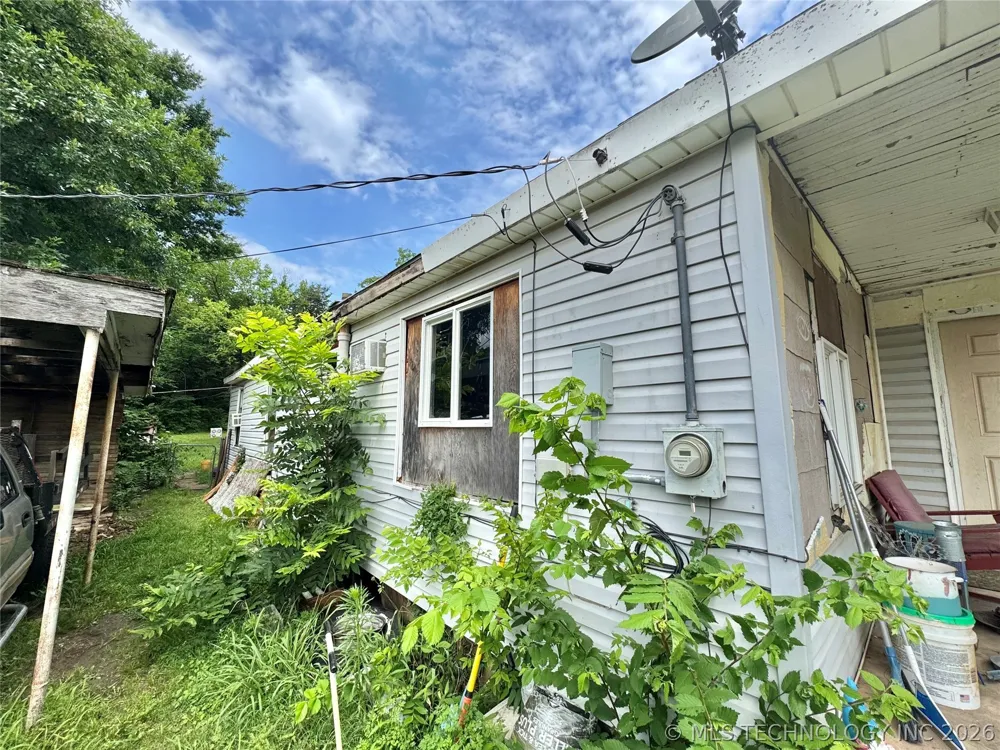 1013 S Mullins Avenue Hominy, OK 74035