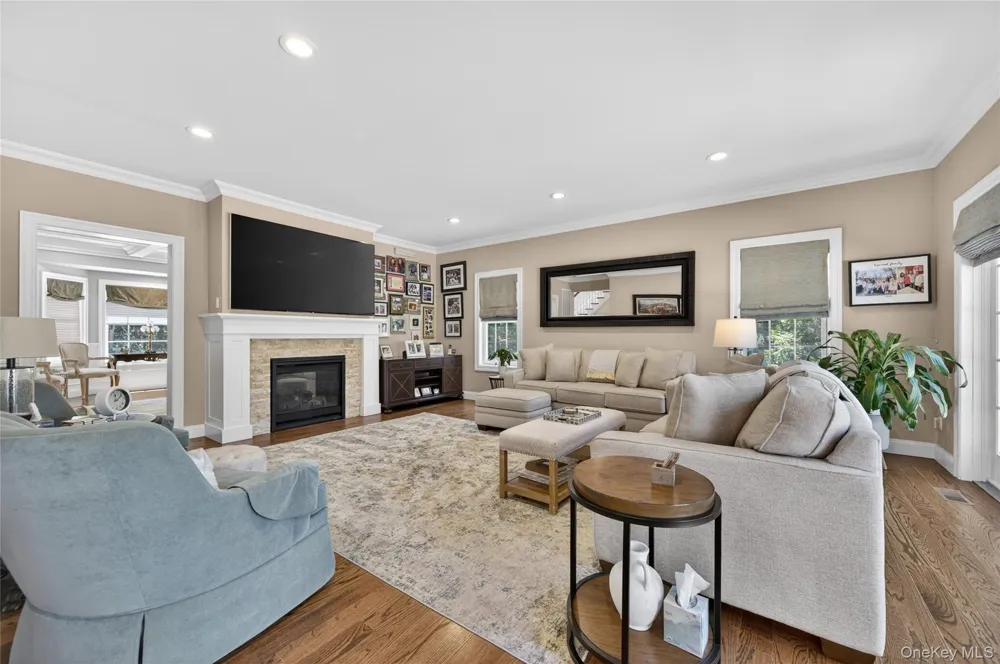261 Harbor Road Cold Spring Harbor, NY 11724
