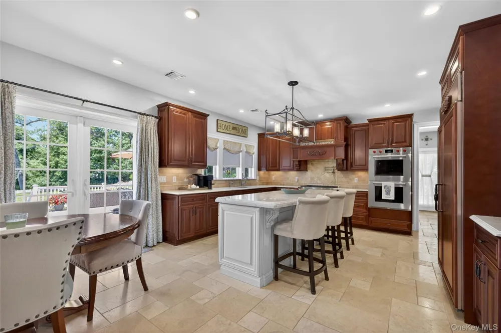 261 Harbor Road Cold Spring Harbor, NY 11724