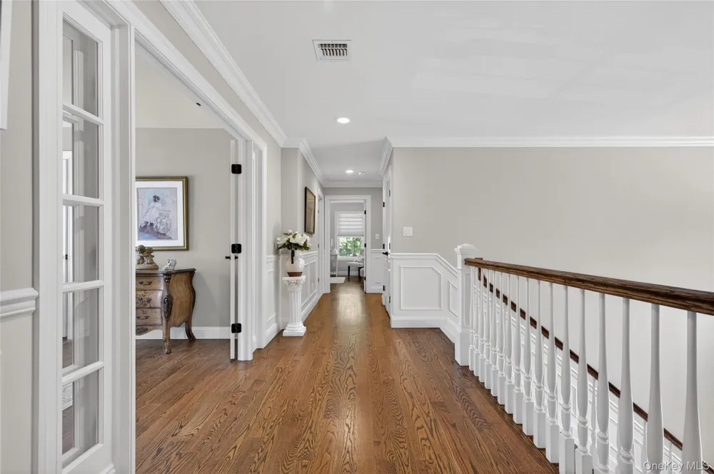 261 Harbor Road Cold Spring Harbor, NY 11724