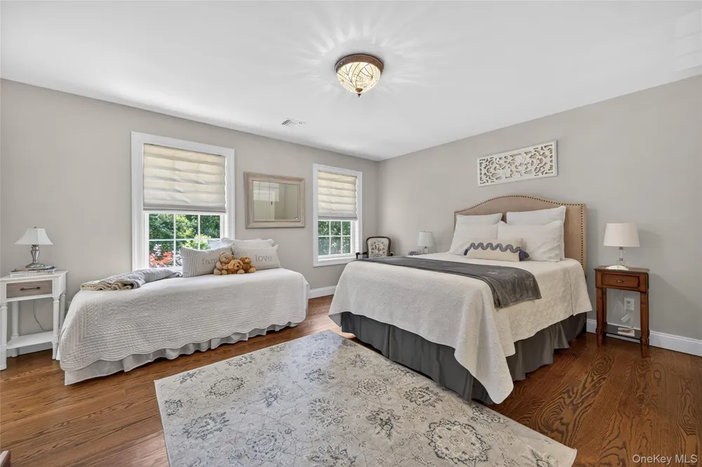 261 Harbor Road Cold Spring Harbor, NY 11724