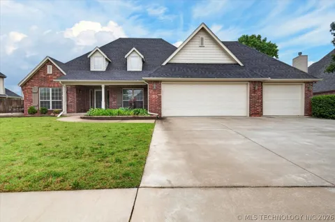 5817 Woodland Road
