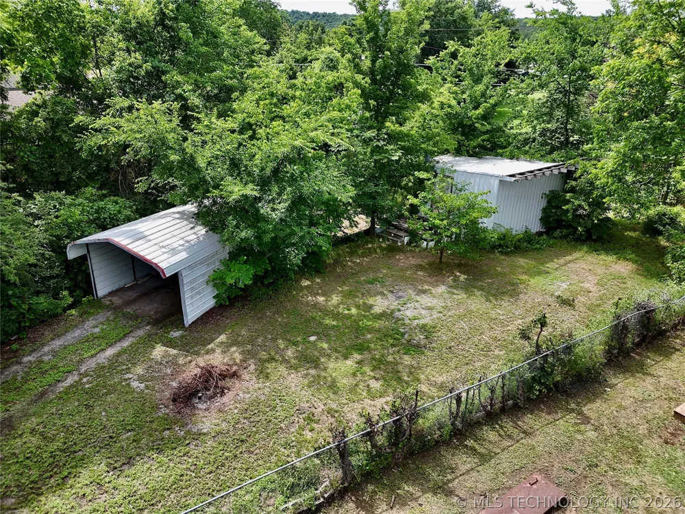 105 Oak Spavinaw, OK 74366