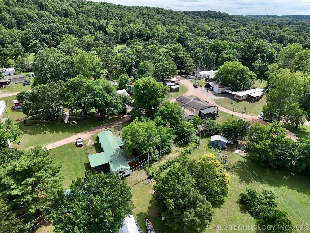 105 Oak Spavinaw, OK 74366
