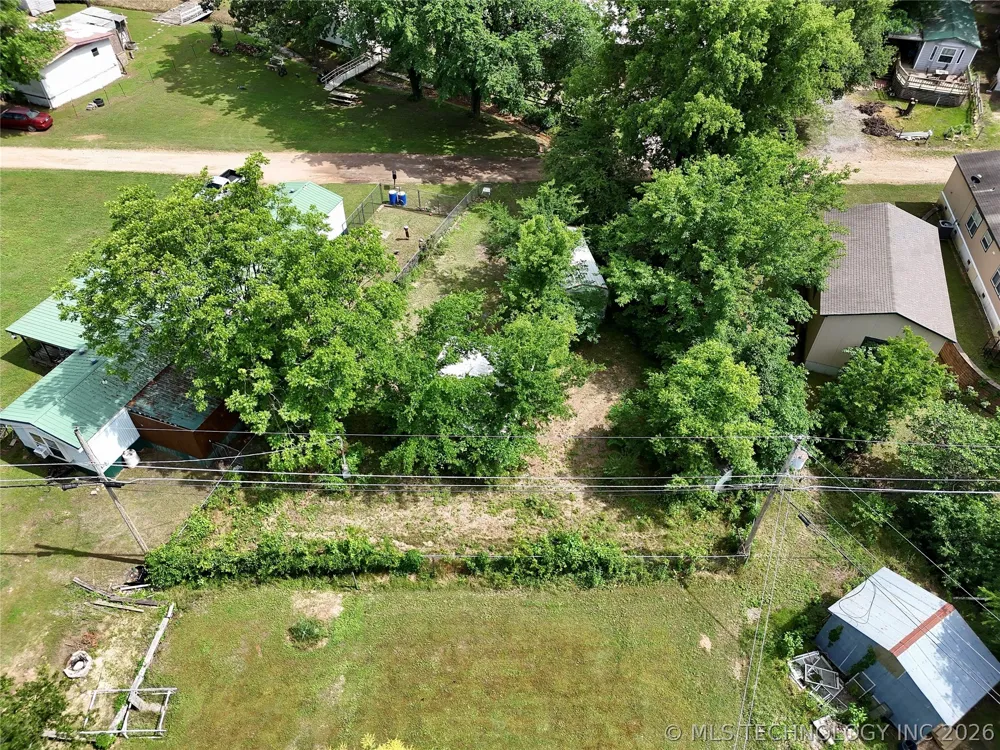 105 Oak Spavinaw, OK 74366