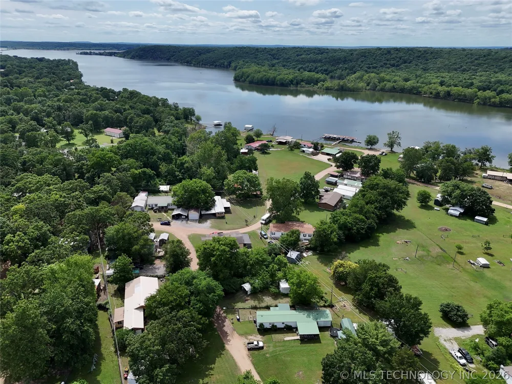 105 Oak Spavinaw, OK 74366