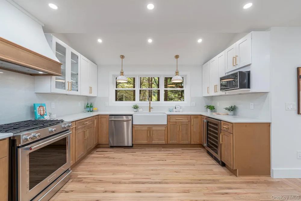 2 Heather Drive Remsenburg, NY 11960