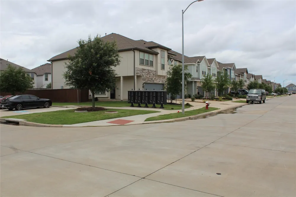 4203 Champlain Way Iowa Colony, TX 77583