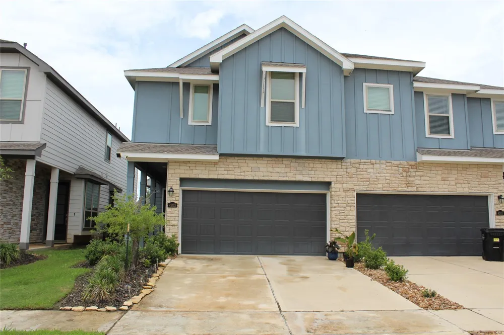 4203 Champlain Way Iowa Colony, TX 77583