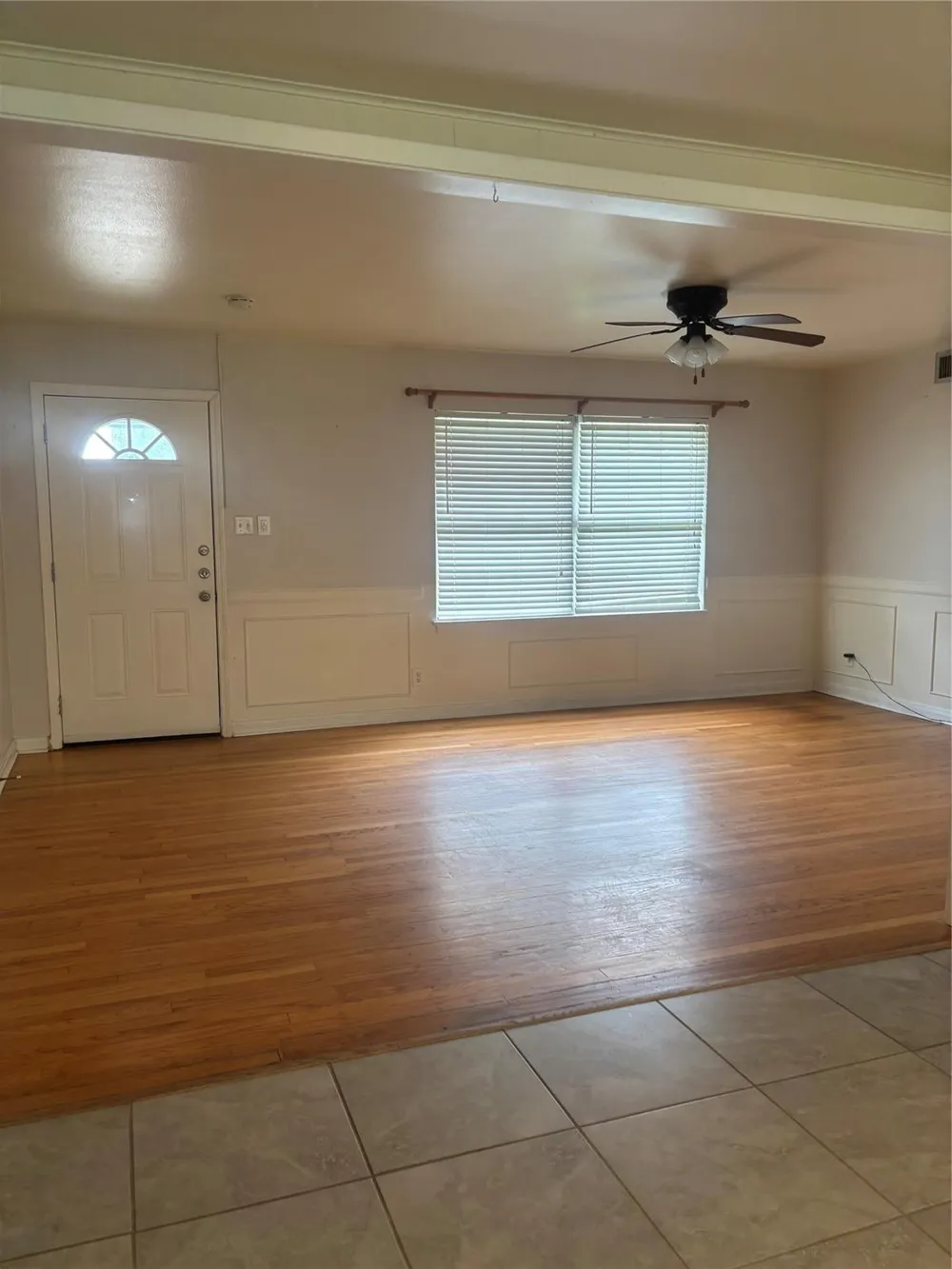 4713 Saxon Street Bellaire, TX 77401