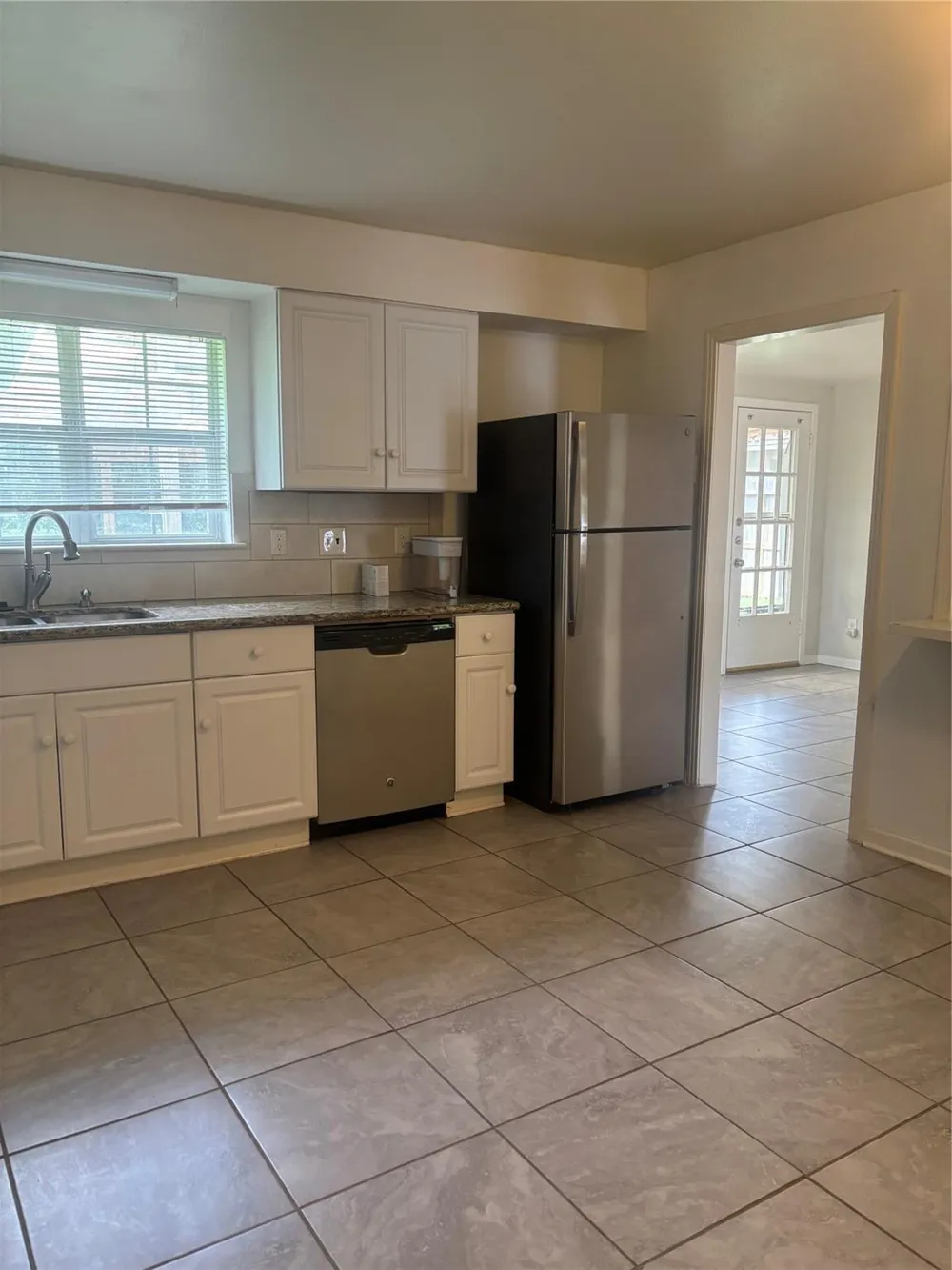 4713 Saxon Street Bellaire, TX 77401