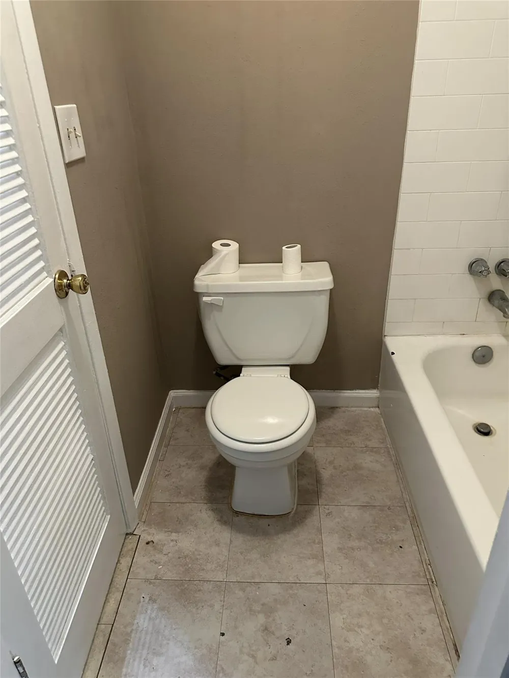 1519 S 8th Street La Porte, TX 77571