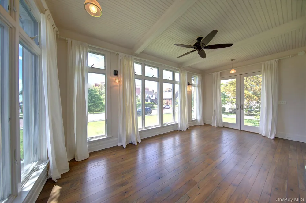 159 Magnolia Boulevard Long Beach, NY 11561
