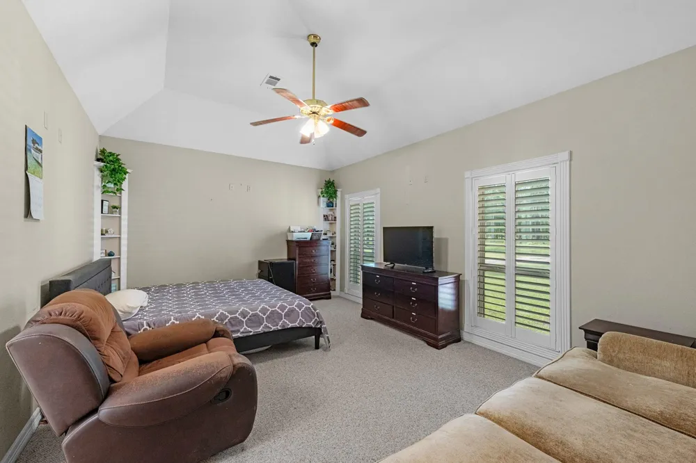 205 Mohawk Lane Wallisville, TX 77597
