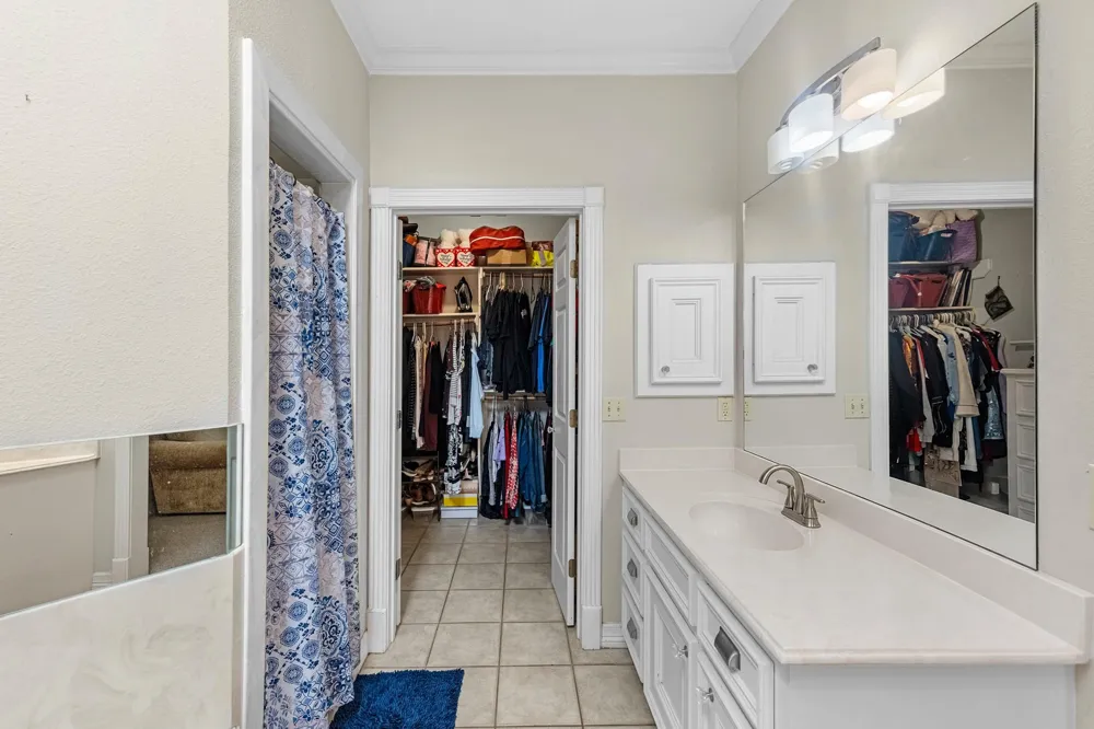 205 Mohawk Lane Wallisville, TX 77597