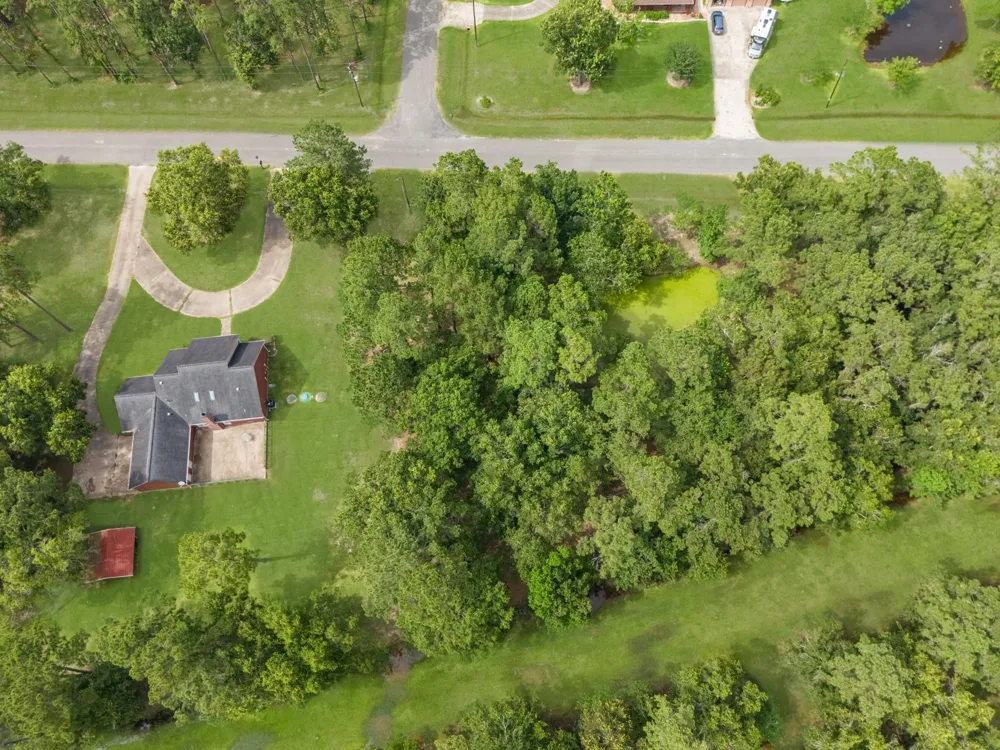 205 Mohawk Lane Wallisville, TX 77597