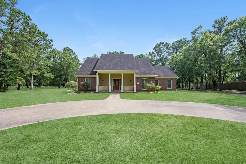 205 Mohawk Lane Wallisville, TX 77597