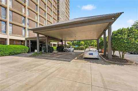 1101 Elm Street #505