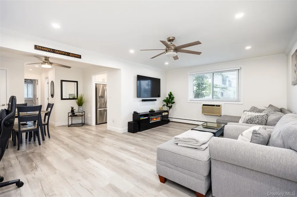 200 Merrick Road #F Amityville, NY 11701