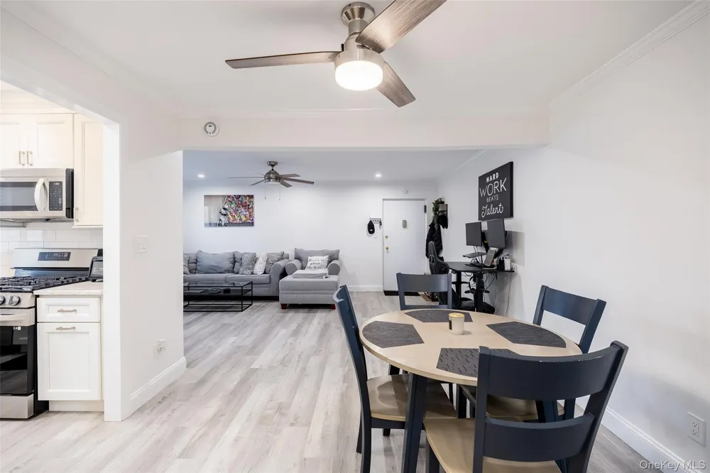 200 Merrick Road #F Amityville, NY 11701