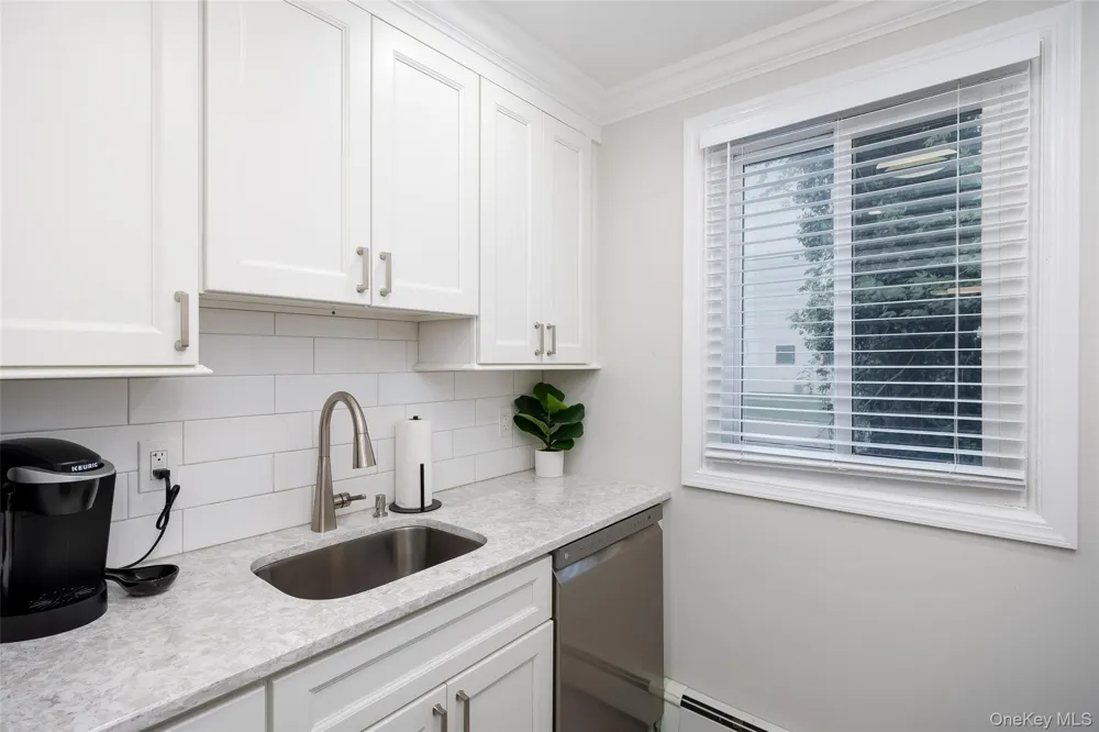 200 Merrick Road #F Amityville, NY 11701