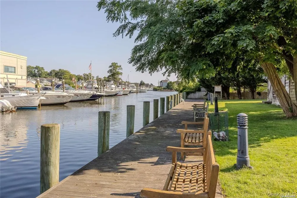 200 Merrick Road #F Amityville, NY 11701