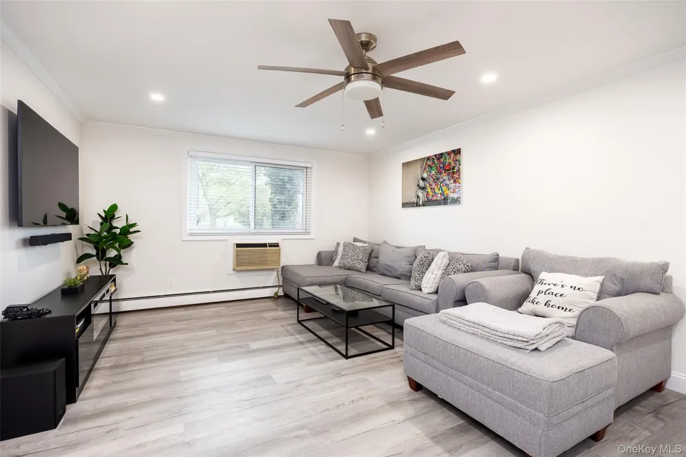 200 Merrick Road #F Amityville, NY 11701